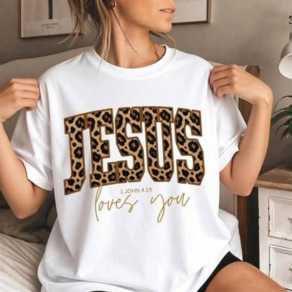 Women's Heart Graphic T-Shirt, Casual Oversized Fit Shortsleeve Top in ❤️