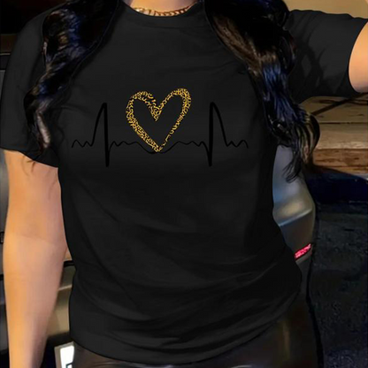 Women's Heart Graphic T-Shirt, Casual Oversized Fit Shortsleeve Top in ❤️