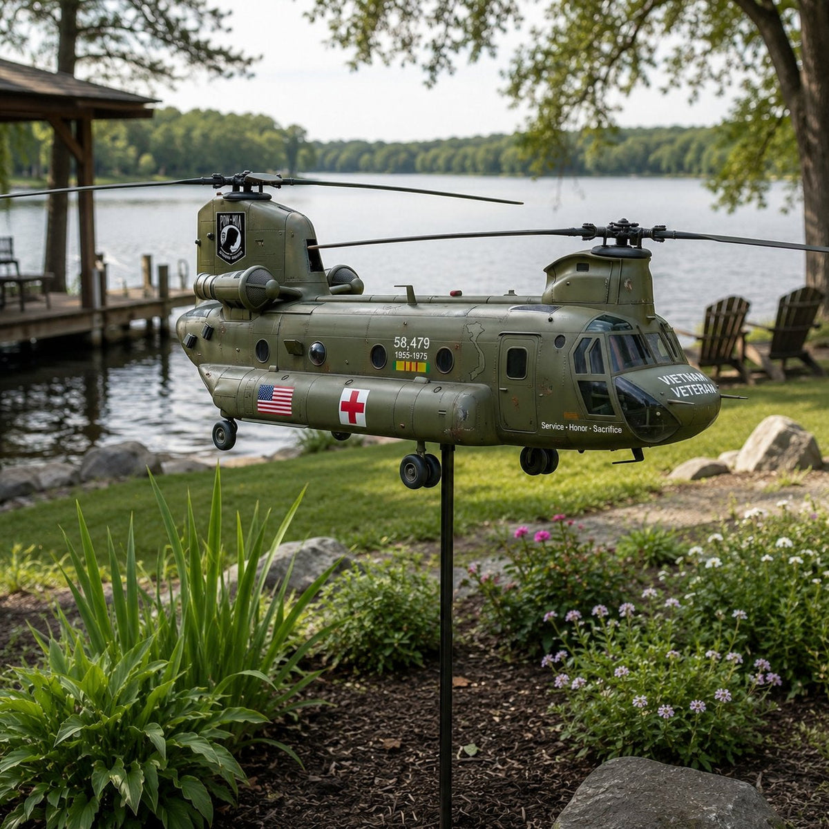 Veteran UH1 Helicopter Metal Wind Spinner Yard Ornament🛩
