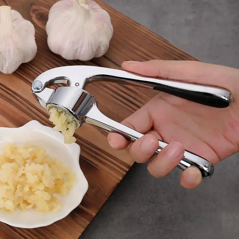 Stainless Steel Garlic Press, Heavy Duty Manual Garlic Crusher Tool🧄