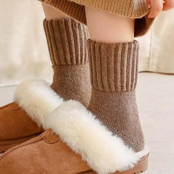 5 Pairs Women's Classical Mid-Calf Polyester Knitting Socks 🧦
