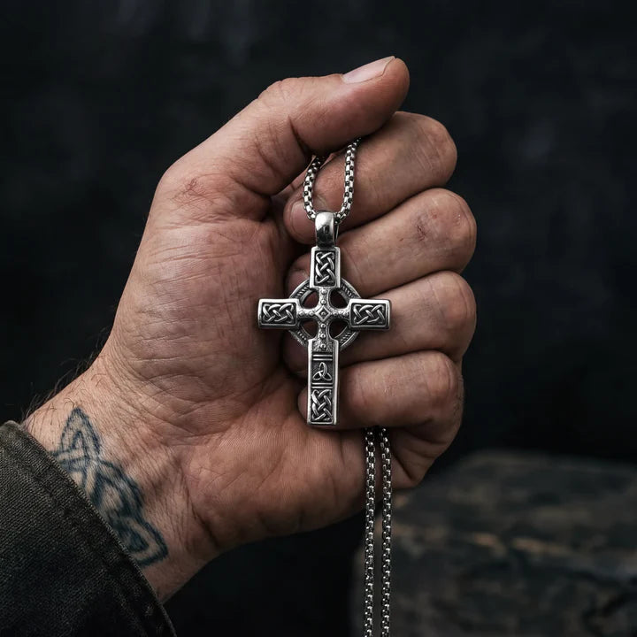 “The Warrior's Cross” Necklace💥